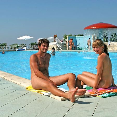 Easyatent Fkk Safari Tent Ulika Naturist - Clothes Free Пореч Экстерьер фото